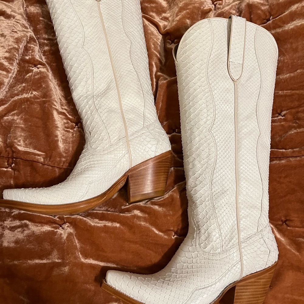 Women’s Ariat Python - Picture 6 of 7